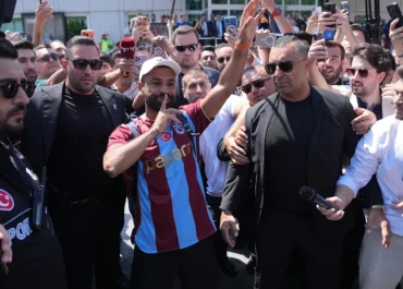 Mohamed Salah’s Istanbul Arrival Puts Trabzonspor at the Center of UAE Football Talk
